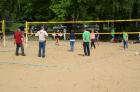Viel Betrieb auf den Volleyballfeldern (1).