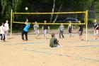 Viel Betrieb auf den Volleyballfeldern (2).