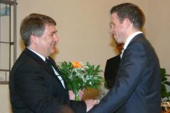 Gemeindevorsteher Matthias Steinberg<br>und Frank Simon bei der Verabschiedung<br> am 31.12.2010 Gemeindevorsteher Matthias Steinberg<br>und Frank Simon bei der Verabschiedung<br> am 31.12.2010