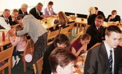 Brunch nach dem Gottesdienst Brunch nach dem Gottesdienst