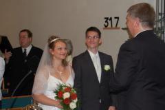 Das Brautpaar vor der Hochzeitsansprache. Das Brautpaar vor der Hochzeitsansprache.