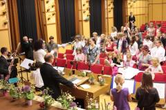 Kindergottesdienst am Sonntag (1) Kindergottesdienst am Sonntag (1)