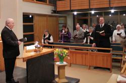 Während des Eingangsliedes (1) Während des Eingangsliedes (1)