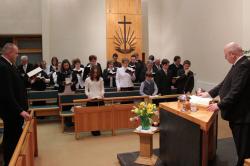 Gemeinsames Lied zum Abschluss. Gemeinsames Lied zum Abschluss.