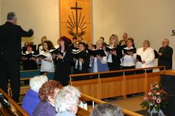 … und der Chor vor dem Gottesdienst. … und der Chor vor dem Gottesdienst.